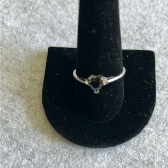 925 Sterling Silver Lab Created Onyx Heart Cubic Zerconia Ring - Picture 3 of 16